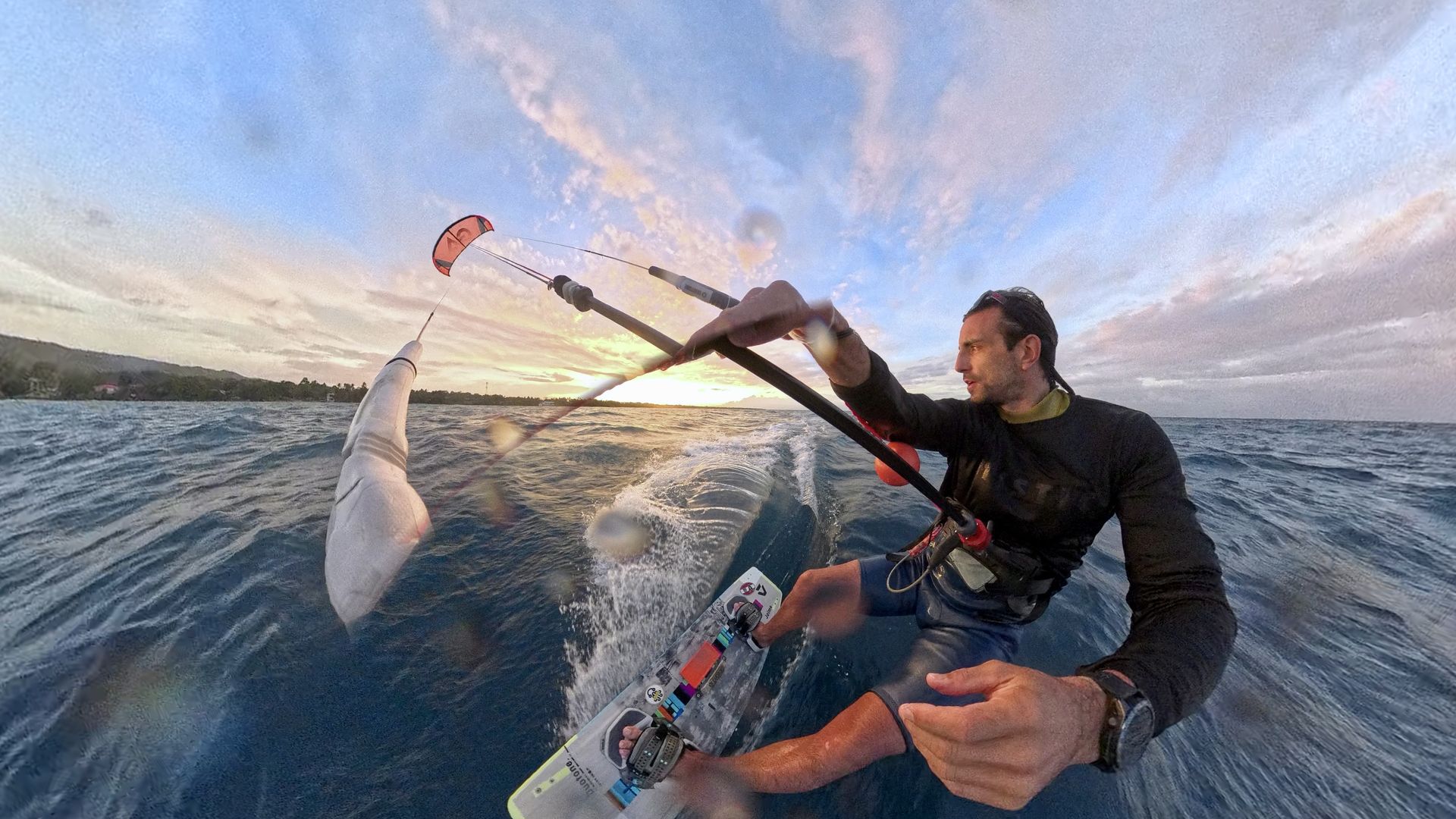 Elias the Siqtopusman on a sunset session with the kite